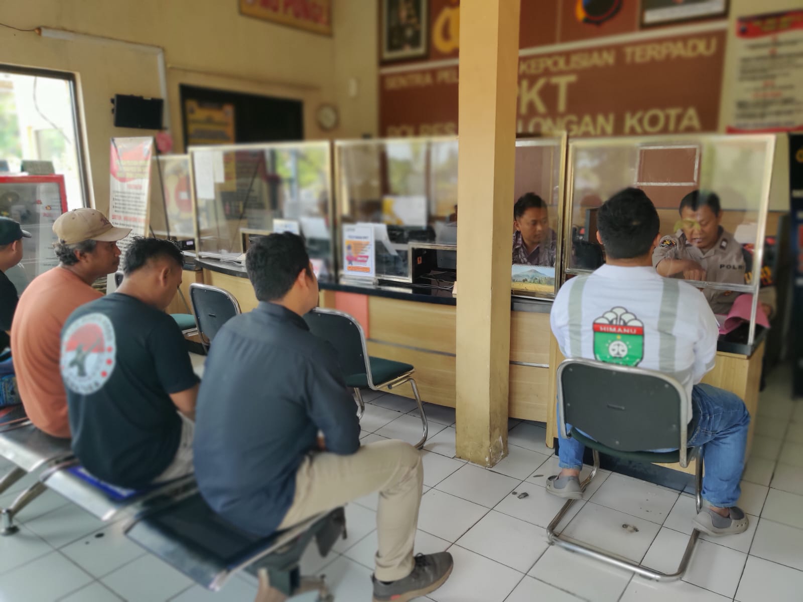 Tarik Biaya PTSL Rp 800 Ribu, Warga Desa Wuled Pekalongan di Dampangi LBH Adhyaksa Laporkan Kades ke Polisi