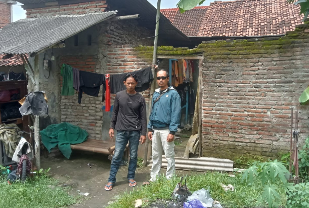 Gegara Tak Punya WC Warga di Pekalongan Mengadu Ke LSM Robin Hood 23, Ini yang Bakal Dilakukan