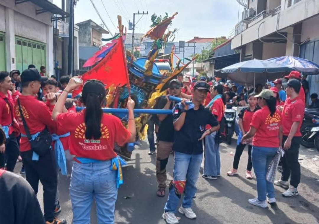 Klenteng Po An Thian Kota Pekalongan Kirab 10 Patung Dewa diarak Keliling