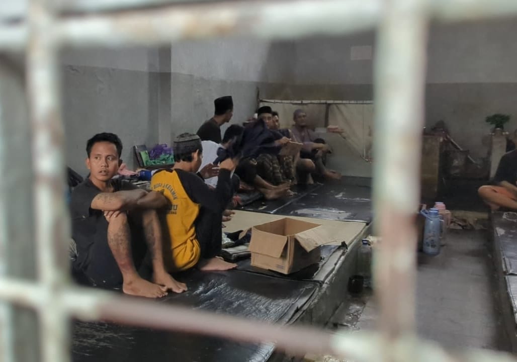 Belasan Kamar Tahanan Rutan Pekalongan Digeledah Tim Gabungan TNI dan Polri