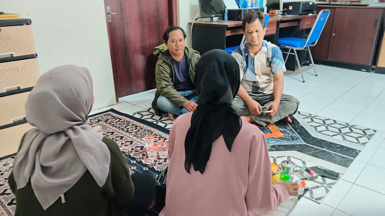 Dianiaya dan Ditelantarkan suami, Mantan Jurnalis Cantik Mengadu LBH