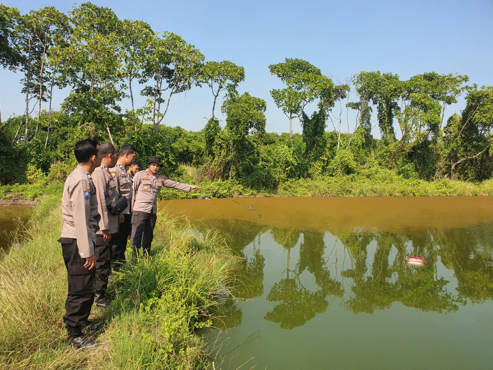 Geger Mayat Perempuan Ditemukan di Tambak Pekalongan, Diduga Tenggelam
