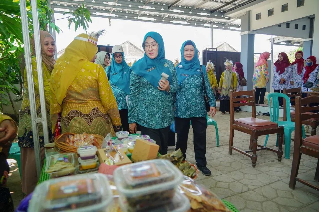 Bunda PKK Pekalongan Dampingi Penilaian Lomba “Aku Hatinya PKK” di Kelurahan Gamer