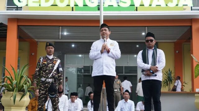 Santri dan Ulama Pekalongan Gelar Aksi Damai BoikotTrans7, Wali Kota Apresiasi Sikap Tertib dan Beradab Santri dan Ulama Pekalongan Gelar Aksi Damai BoikotTrans7, Wali Kota Apresiasi Sikap Tertib dan Beradab