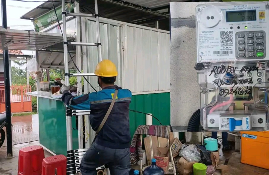 Listrik UMKM di Pringrejo Pekalongan Akhirnya Terpasang, Warga Minta Klarifikasi Kelurahan