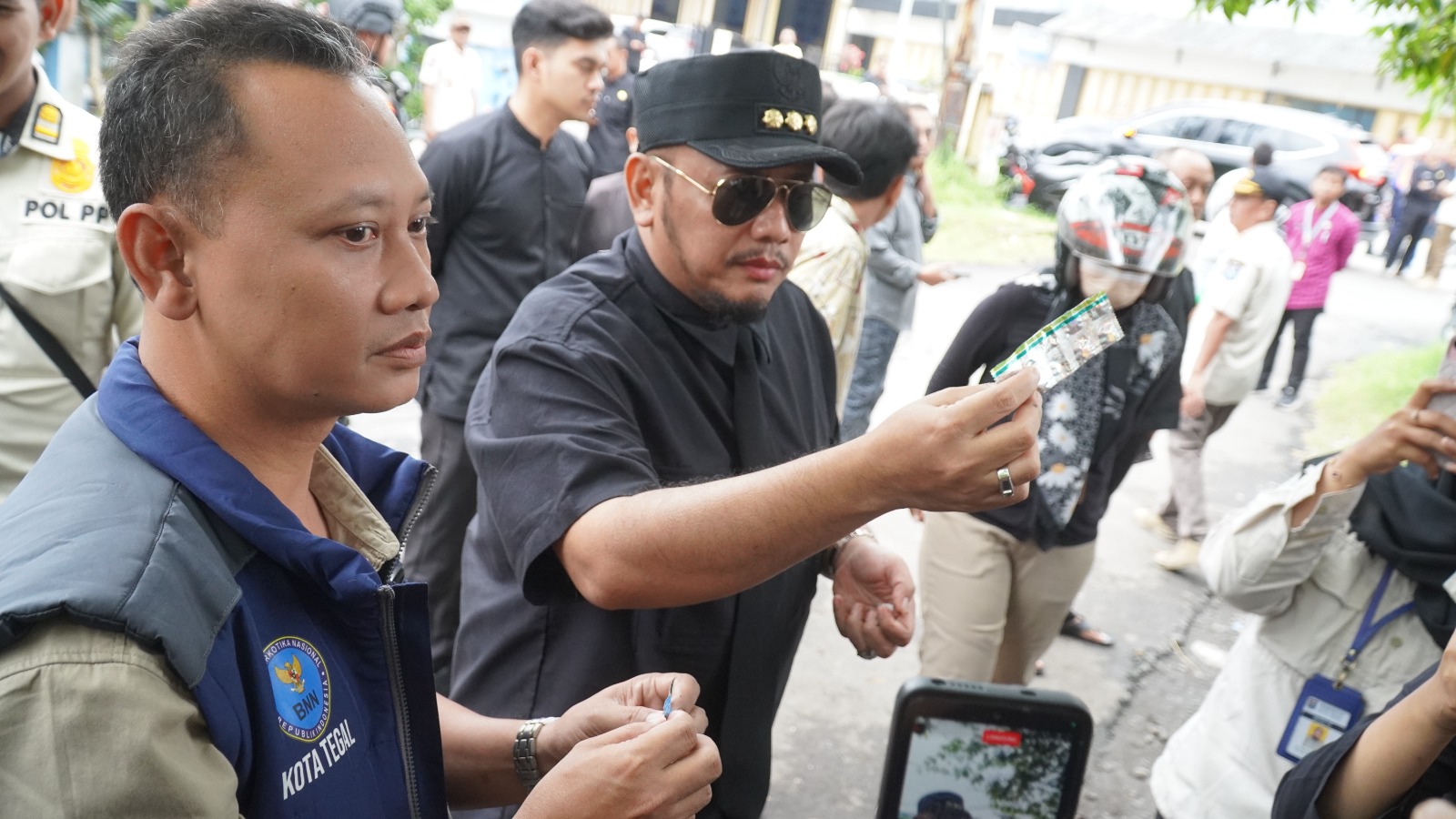 “Warung Aceh” di Tegal Dirazia, Diduga Jual Obat Keras Ilegal